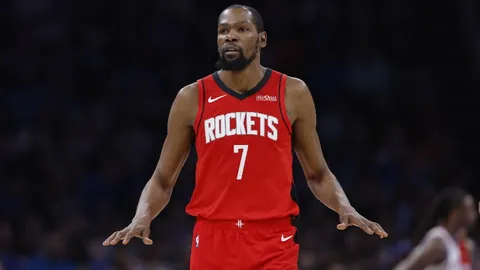 塞鸟首秀失踪引关注，恩德乌红牌在身，蓉城客场与国安10人战平！